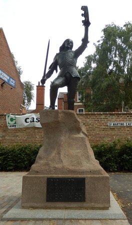 King Richard III statue