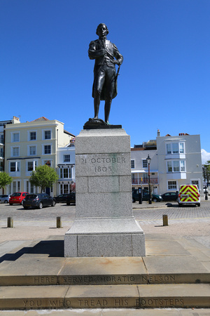 Portsmouth - Horatio Nelson statue